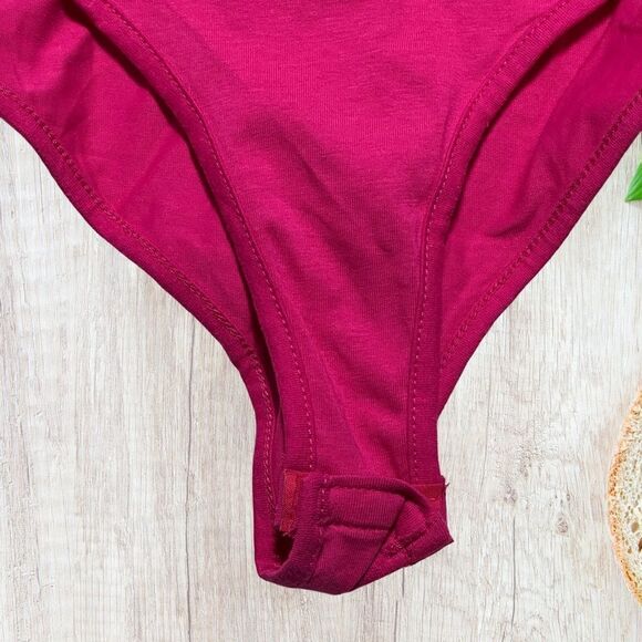 Nasty Gal Womens Bodysuit Size 10‎ Plunge Neckline Chic Fun Feminine NWT - Picture 4 of 7